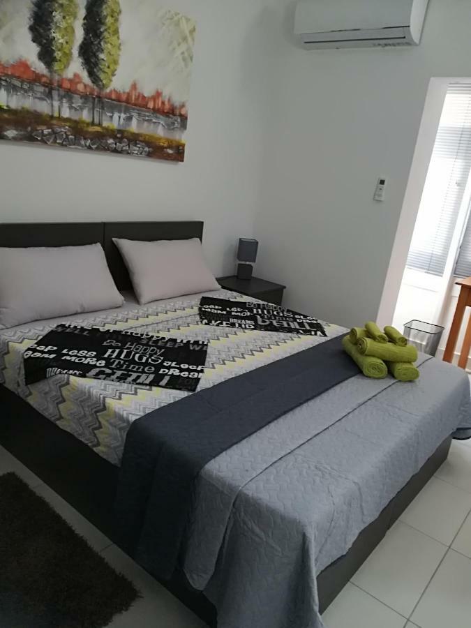 Luxury Apartment Close To Seafront Sliema Kültér fotó